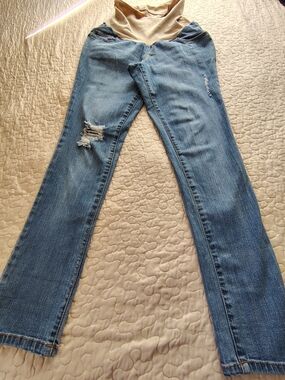 Celebrity Pink Secret Fit Belly Distressed Maternity Jeans Size M